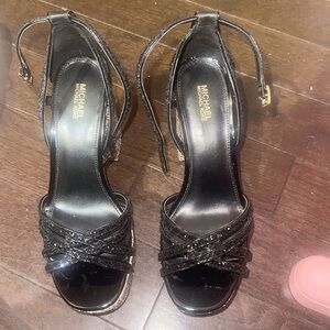 Very beautiful Heels :) only worn 2 times :)